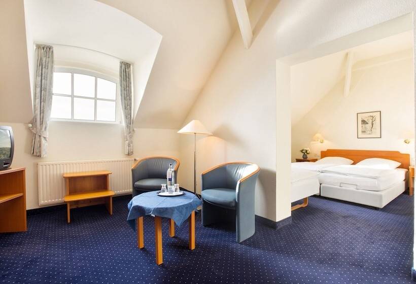 Номер Стандарт Трехместный, Kurhotel Sassnitz