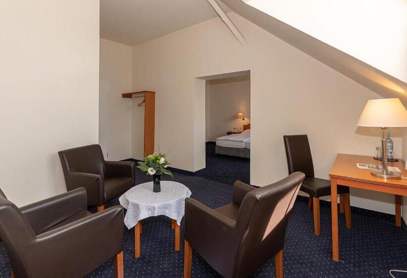 스탠다드 트리플 룸, Kurhotel Sassnitz