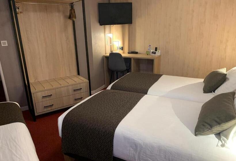 اتاق استاندارد سه نفره, Logis Hotel Restaurant Spa Le Lac