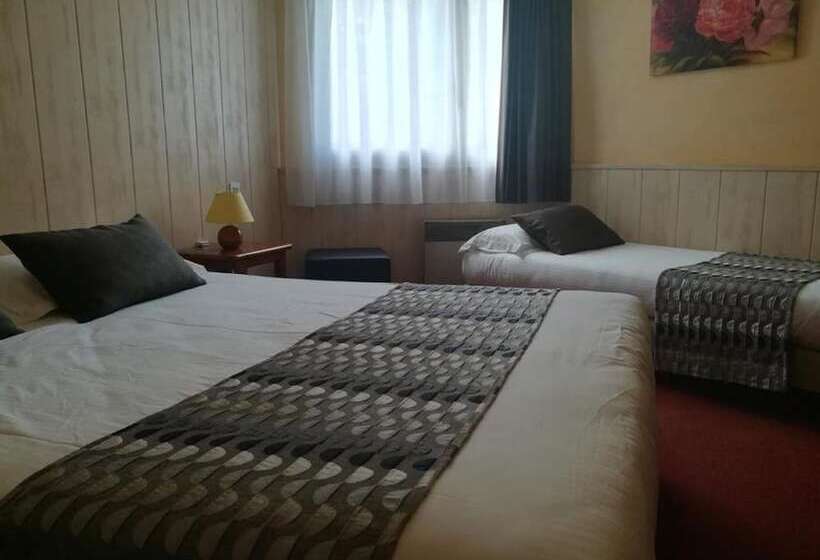 اتاق استاندارد سه نفره, Logis Hotel Restaurant Spa Le Lac