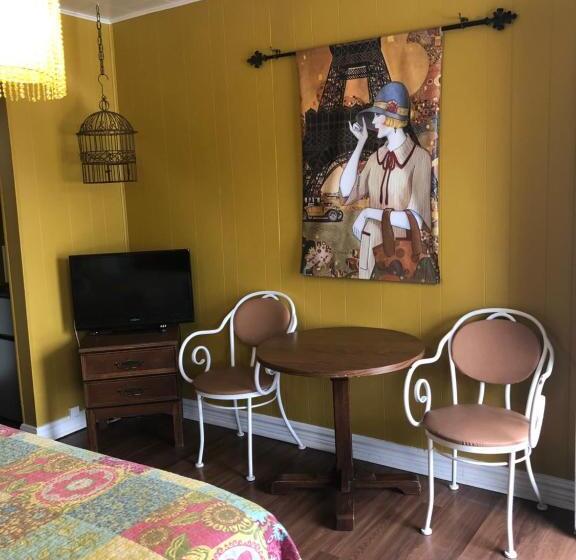 キングサイズベッドのスタンダードルーム, The Rex Motel At Niagara Falls