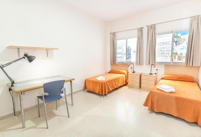 اتاق استاندارد, Albergue Inturjoven Sevilla