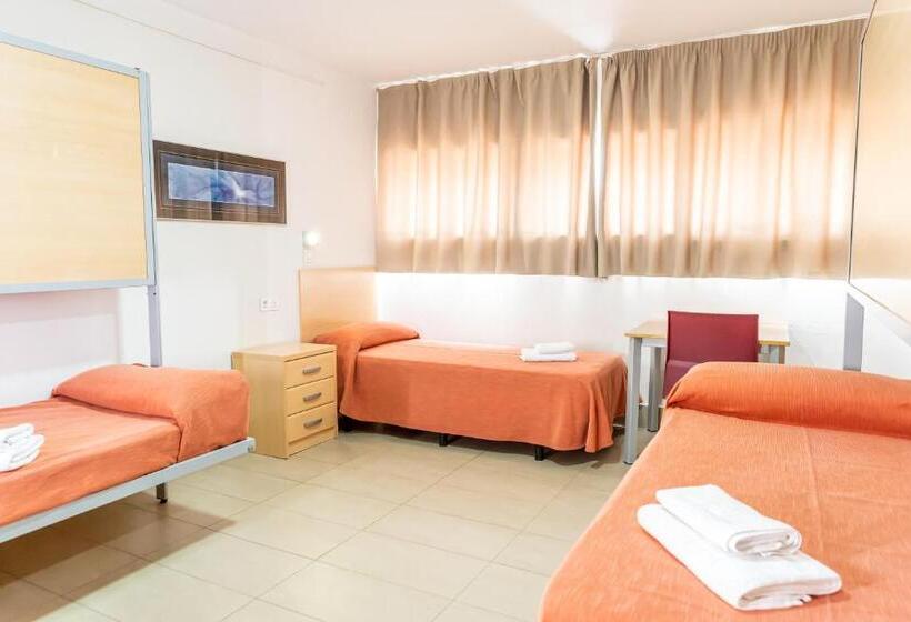 اتاق استاندارد چهار تخته, Albergue Inturjoven Sevilla