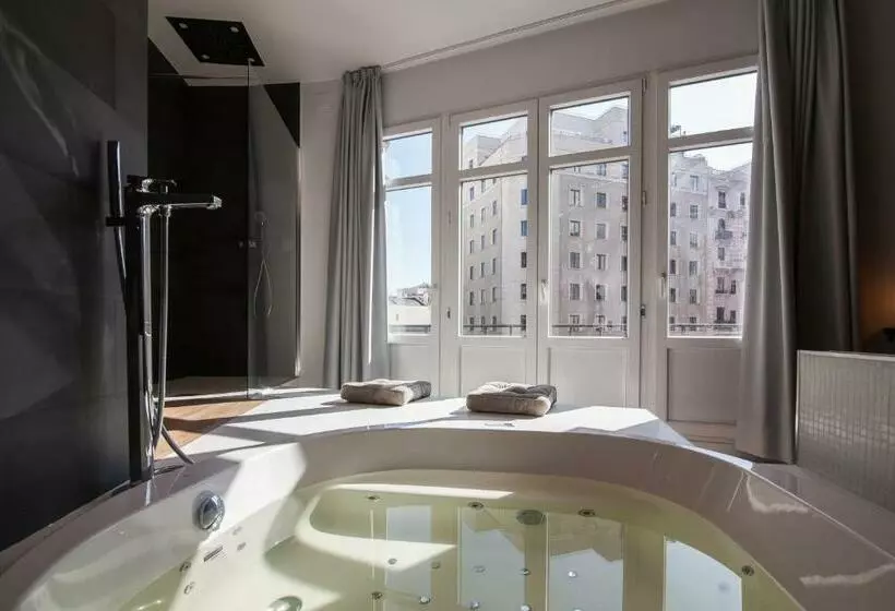 اتاق پرمیوم, Vitium Urban Suites
