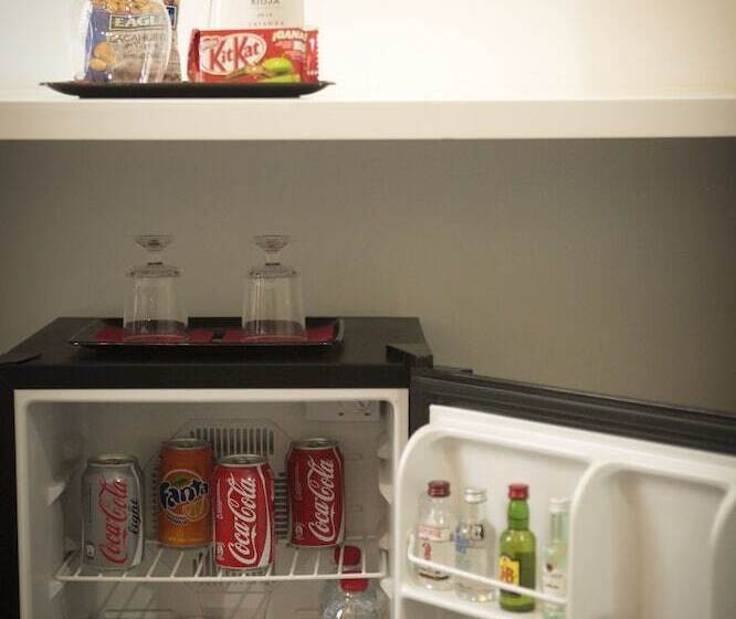 اتاق لوکس با وان آب گرم, Vitium Urban Suites