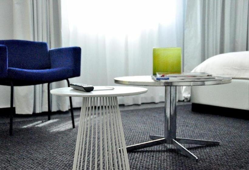 إستوديو قياسى, Blanc Kara Adults Only