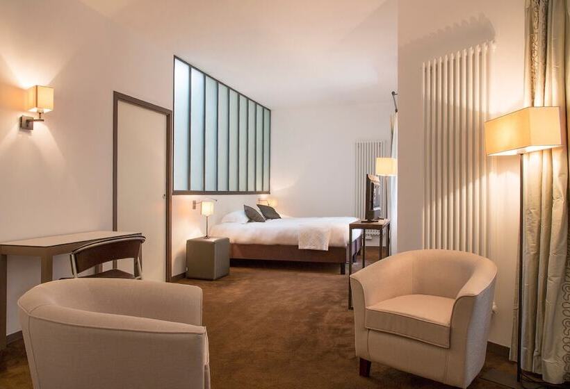 חדר סטנדרט לשלושה עם נוף לגינה, Clos De Vallombreuse, The Originals Relais