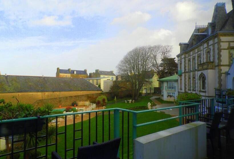 Номер Стандарт Вид на Сад, Clos De Vallombreuse, The Originals Relais