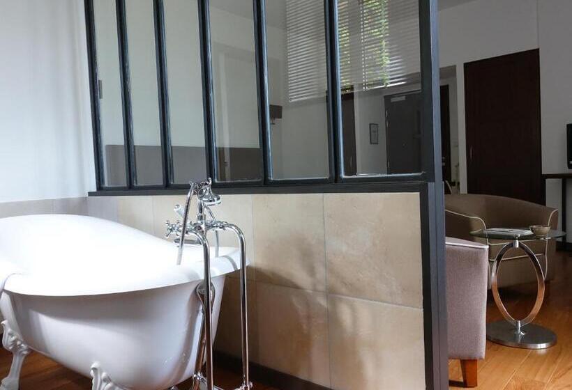 חדר סופריור, Clos De Vallombreuse, The Originals Relais