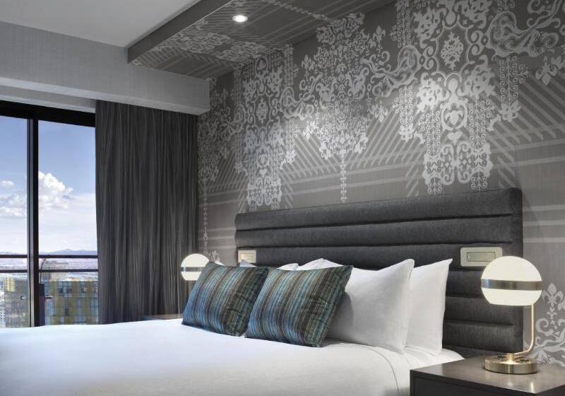 سوییت, Heritage Lodge