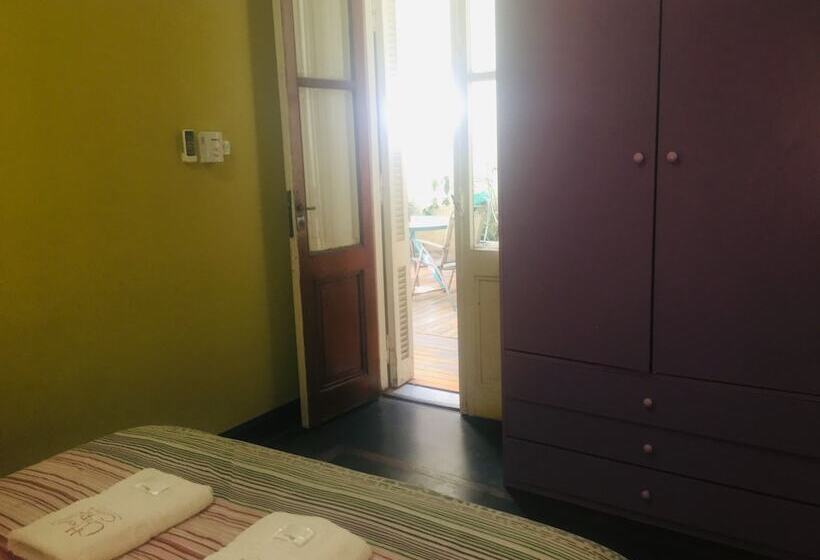 اتاق استاندارد با سرویس بهداشتی مشترک, Chipre