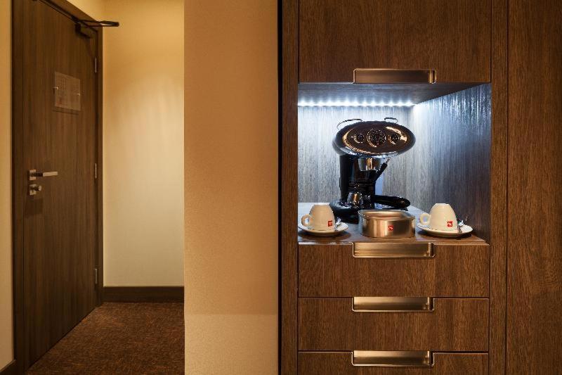 标准间, Kronwell Brasov