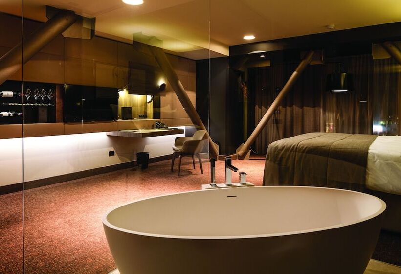 标准间, Kronwell Brasov