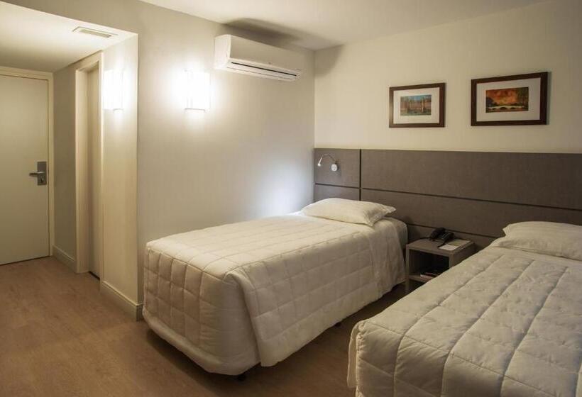 חדר דלוקס לשלושה, Laghetto Moinhos