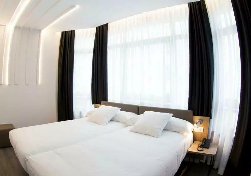 اتاق استاندارد, Lux Santiago