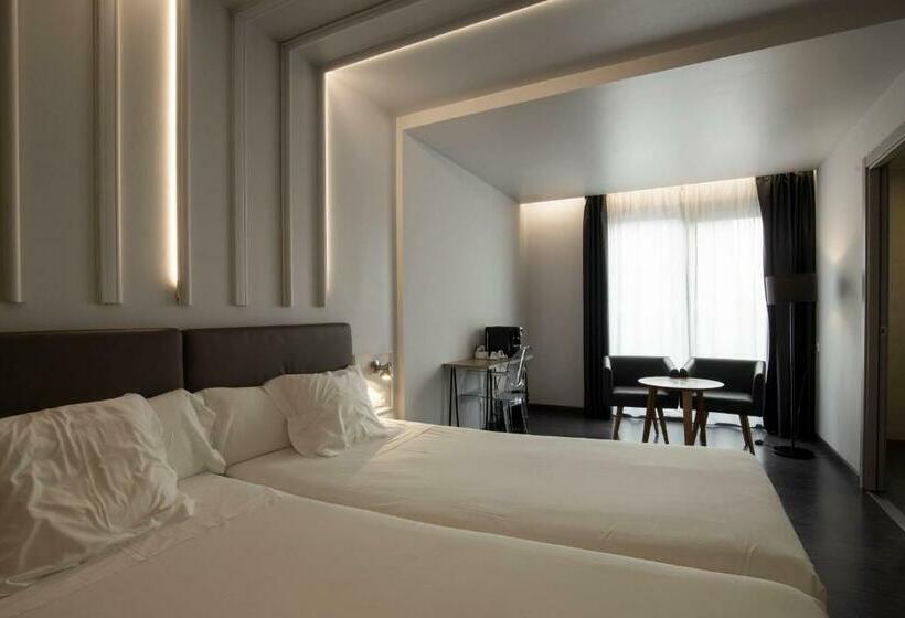 수피리어 룸, Lux Santiago