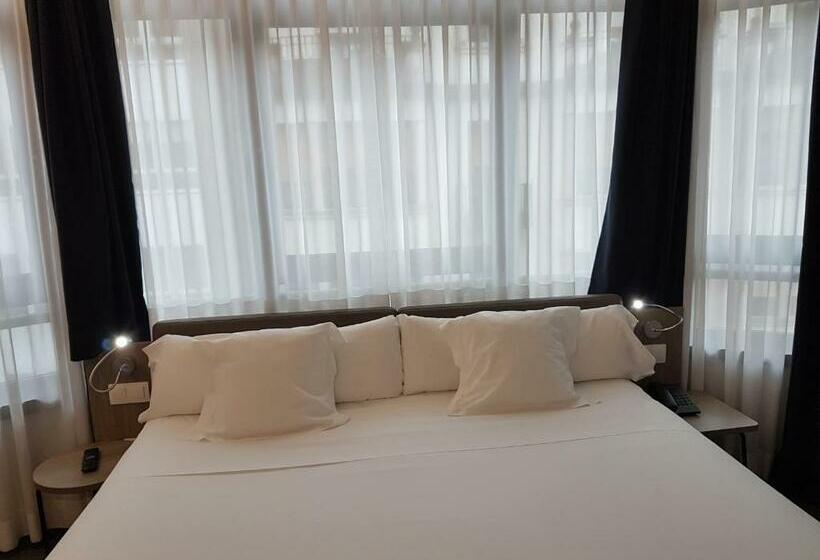 חדר סופריור, Lux Santiago