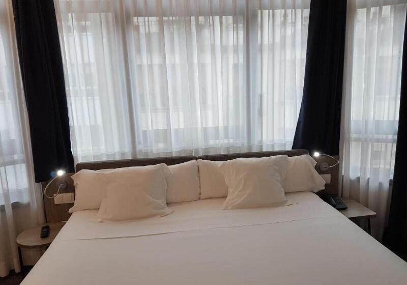 수피리어 룸, Lux Santiago