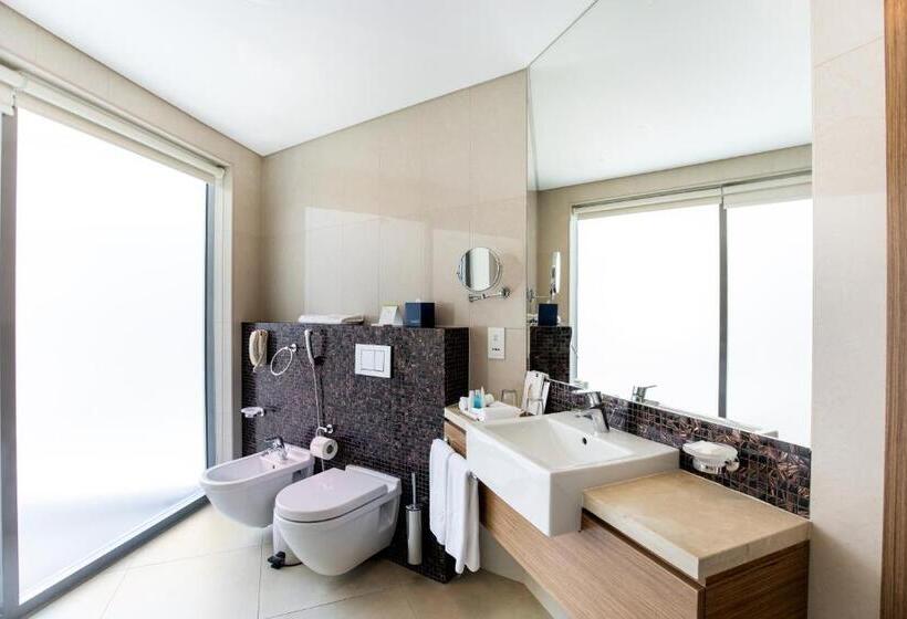 2 Bedrooms Apartment City View, Majestic Arjaan By Rotana – Manama