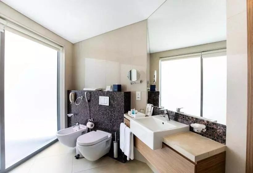 2 Bedrooms Apartment City View, Majestic Arjaan By Rotana – Manama