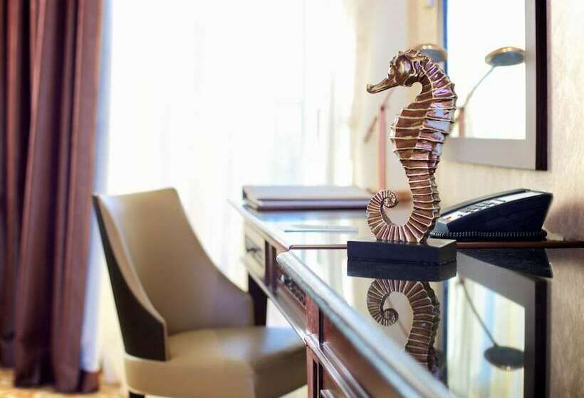 اتاق سوپریور با چشمانداز جانبی دریا, Pullman Resort Al Marjan Island