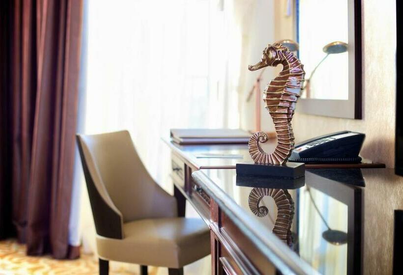 اتاق پریمیوم با بالکن, Pullman Resort Al Marjan Island