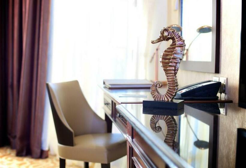 수피리어 룸 측면 바다 전망, Pullman Resort Al Marjan Island