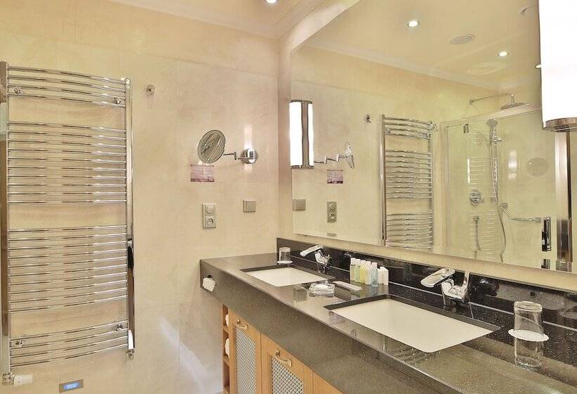 高级江景房, Retro Riverside Wellness Resort