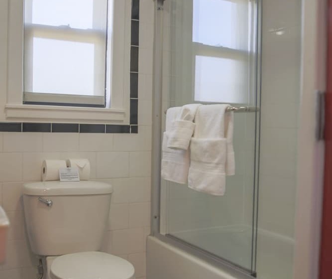 חדר דופלקס, The Box House