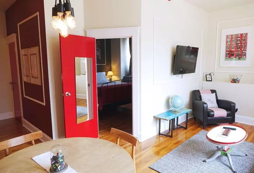 テラス付スイート, The Box House
