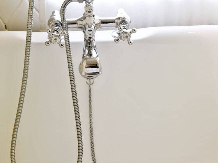 デラックスルーム, Thoumieux