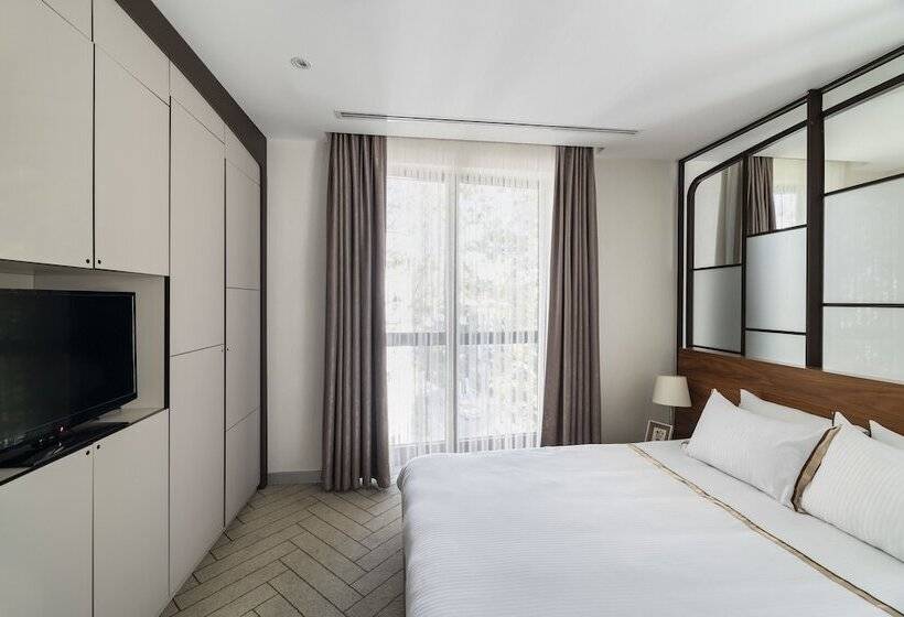 سوییت اجرایی, Upsuites