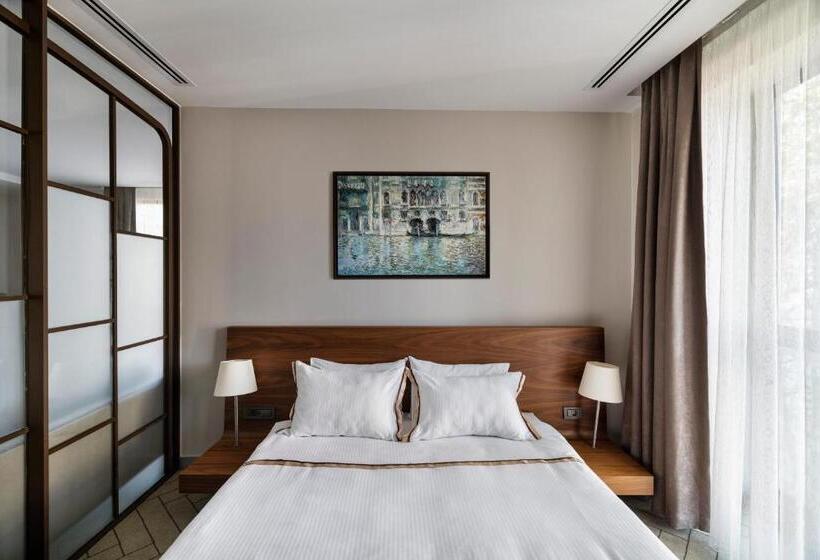 سوییت سوپریور, Upsuites