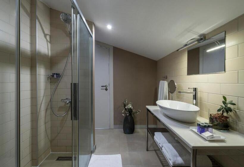 سوییت لوکس, Upsuites