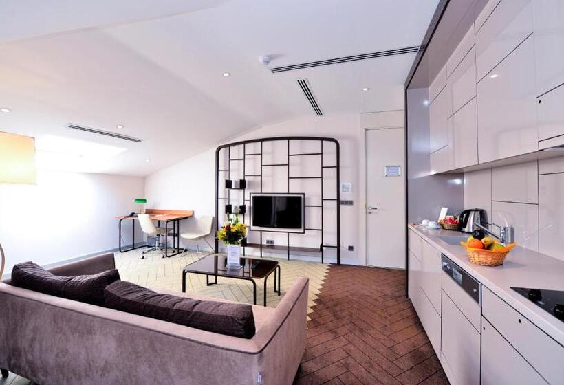 سوییت لوکس, Upsuites