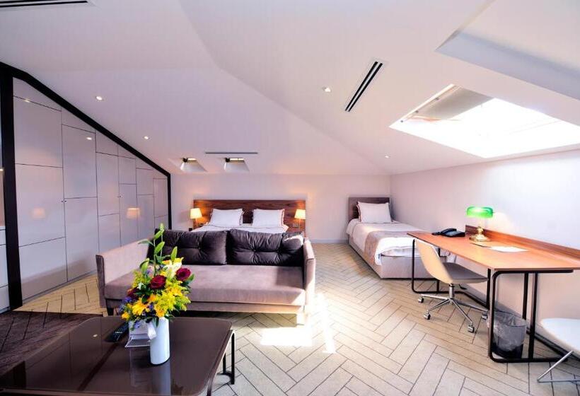 سوییت لوکس, Upsuites