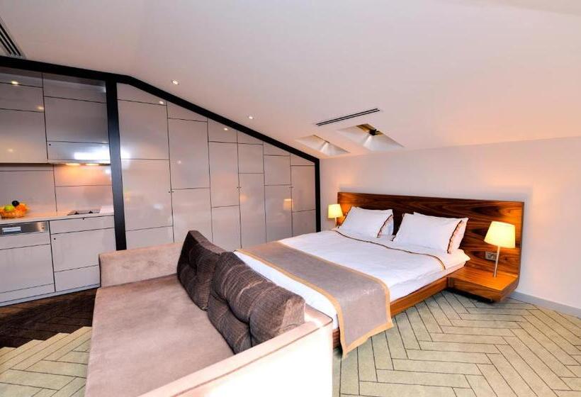 سوییت لوکس, Upsuites