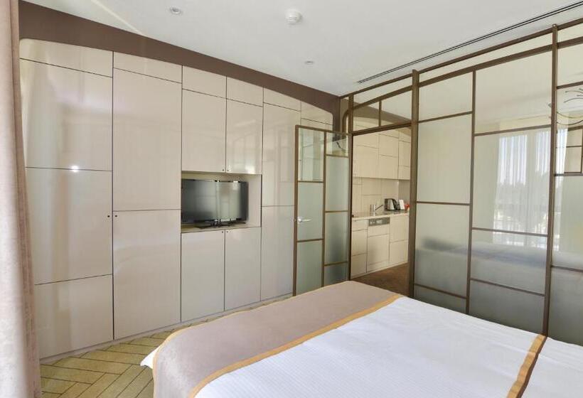 سوییت اجرایی, Upsuites