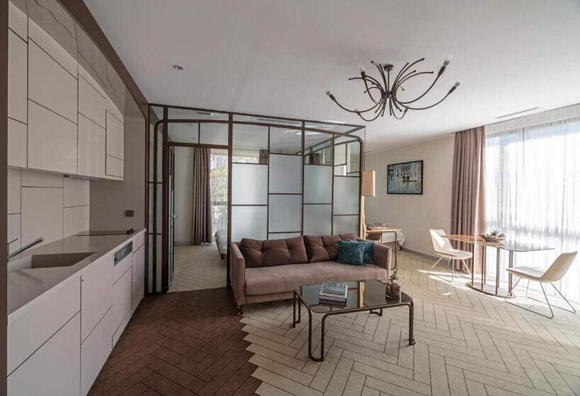 سوییت اجرایی, Upsuites