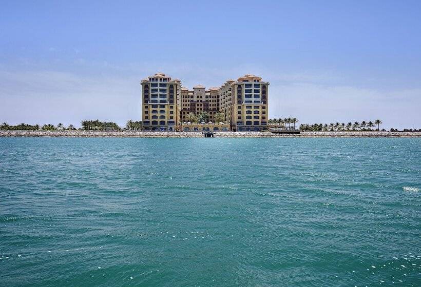 스위트 킹사이즈 침대, Pullman Resort Al Marjan Island