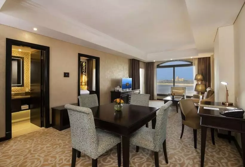 Sviitti King-vuode, Pullman Resort Al Marjan Island