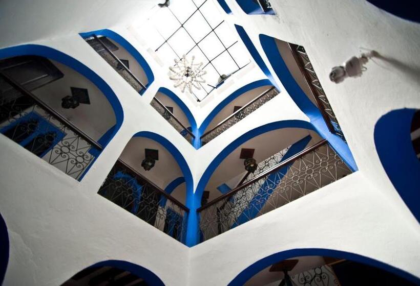 اتاق استاندارد سه نفره, Riad Assilah Chaouen
