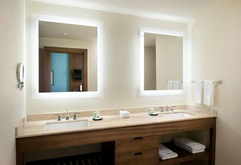 اتاق پرمیوم با چشمانداز دریا, The Westin Puntacana Resort