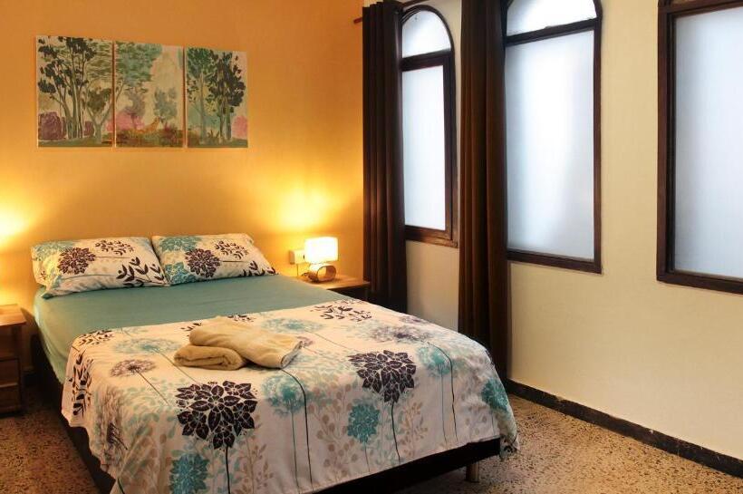 חדר סטנדרט חדר אמבטיה משותף, La Guaca Hostel Santa Marta