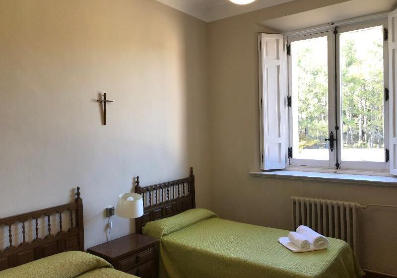 Номер Стандарт, Hospederia Santa Cruz