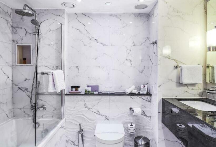 סוויטת ג'וניור משפחתית, Olympic Lagoon Resort Paphos