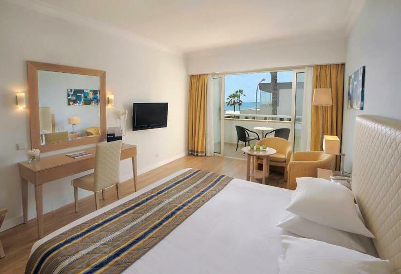 חדר דלוקס צדדי נוף לים, Olympic Lagoon Resort Paphos