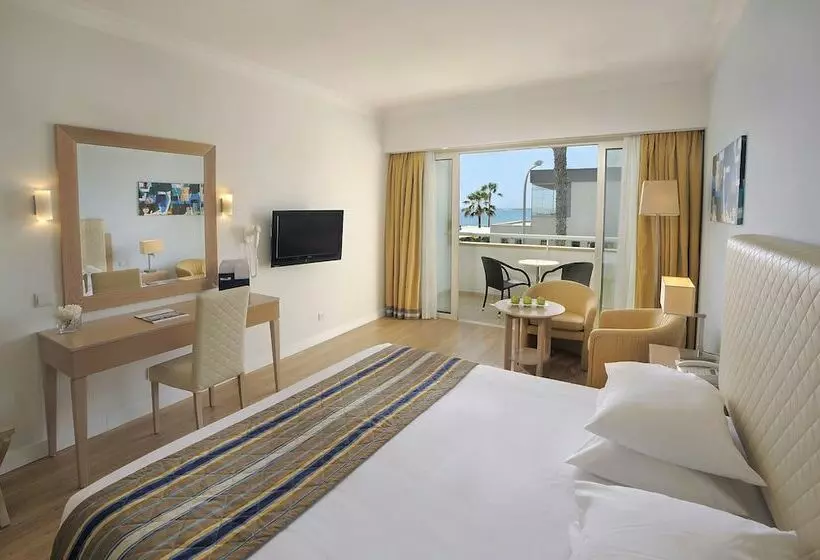 اتاق لوکس با چشم‌انداز دریا, Olympic Lagoon Resort Paphos