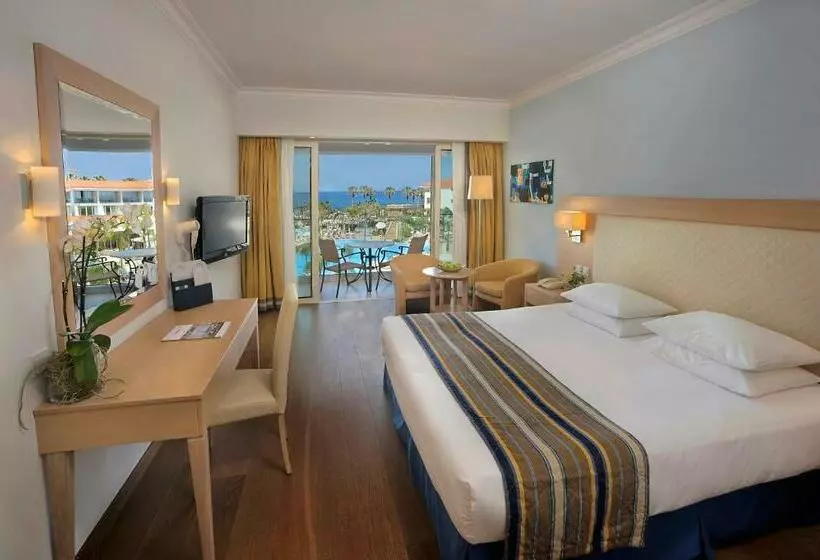 اتاق لوکس با چشم‌انداز دریا, Olympic Lagoon Resort Paphos