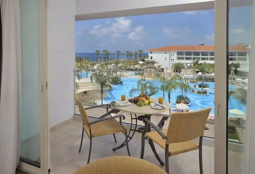 اتاق لوکس با چشم‌انداز دریا, Olympic Lagoon Resort Paphos